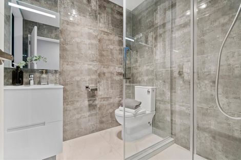 Photo of property in 100 Parkview Drive, Gulf Harbour, Whangaparaoa, 0930