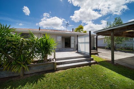 Photo of property in 30 Sutton Crescent, Papakura, 2110