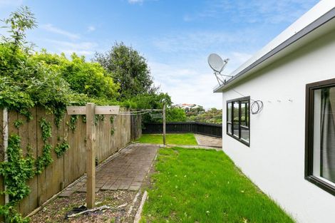 Photo of property in 5 Houghton Bay Road, Houghton Bay, Wellington, 6023