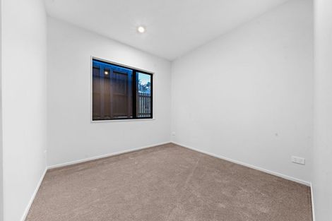 Photo of property in 4 Moko Road, Orewa, 0931