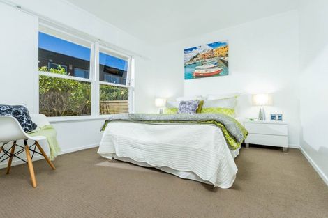 Photo of property in 2/765 Beach Road, Browns Bay, Auckland, 0630