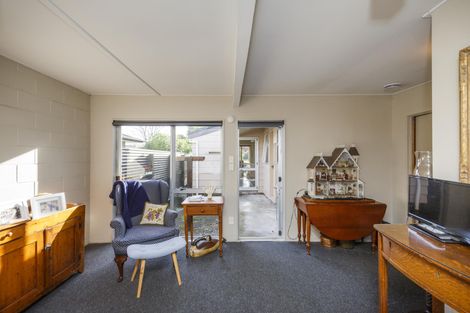 Photo of property in 40 Pencarrow Street, Highbury, Palmerston North, 4412