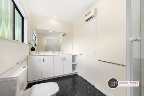 Photo of property in 4 Sutherland Avenue, Silverstream, Upper Hutt, 5019