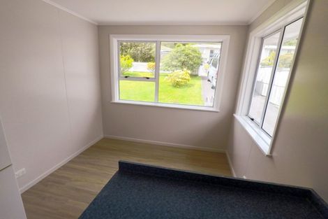 Photo of property in 38 Taylor Terrace, Tawa, Wellington, 5028