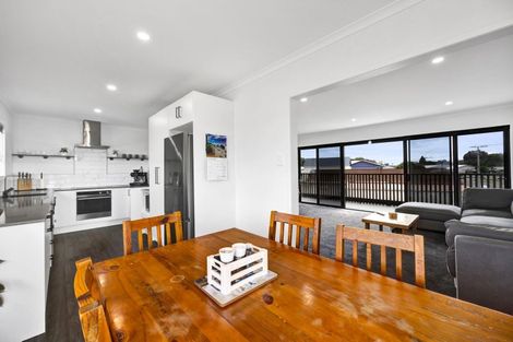 Photo of property in 35 Collins Street, Hawera, 4610