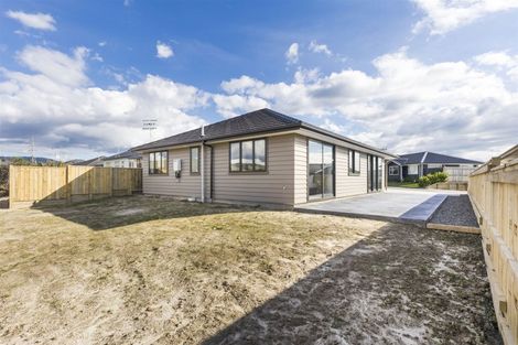 Photo of property in 38 Silicon Way, Fitzherbert, Palmerston North, 4410