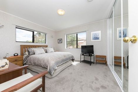 Photo of property in 4a Skilgate Avenue, New Lynn, Auckland, 0600