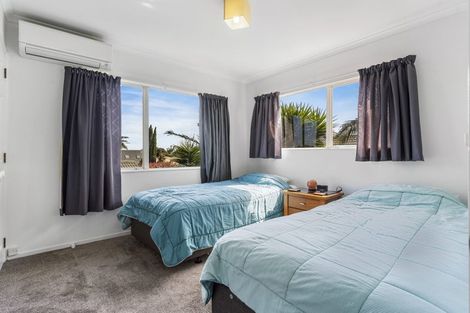 Photo of property in 2/62 Orangewood Drive, Northpark, Auckland, 2013