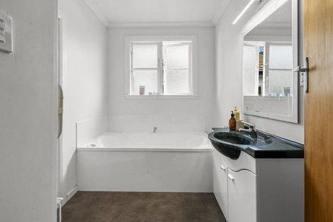 Photo of property in 7 Hobson Place, Takaro, Palmerston North, 4412