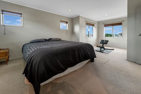 Photo of property in 36 Anchorite Way, Red Beach, 0932