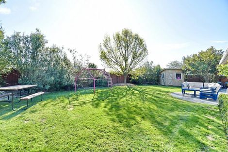 Photo of property in 9 Coates Place, Rangiora, 7400