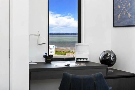 Photo of property in 5 Ocean Breeze Avenue, Hobsonville, Auckland, 0616