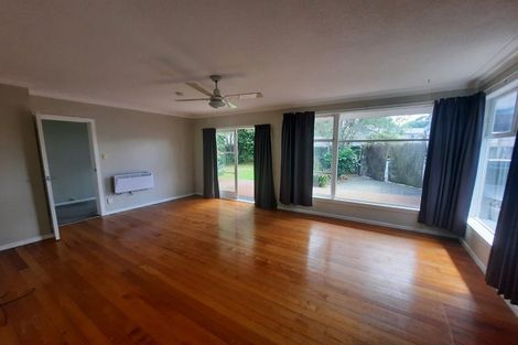 Photo of property in 2/14 Mona Vale, West Harbour, Auckland, 0618