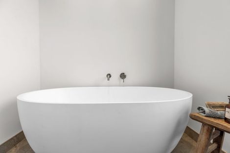 Photo of property in 9 Swan Street, Lake Hawea, 9382