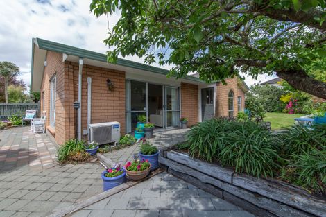 Photo of property in 5 Sayers Crescent, Ilam, Christchurch, 8041