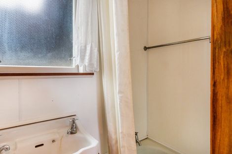 Photo of property in 114 Te Rangitautahanga Road, Turangi, 3334