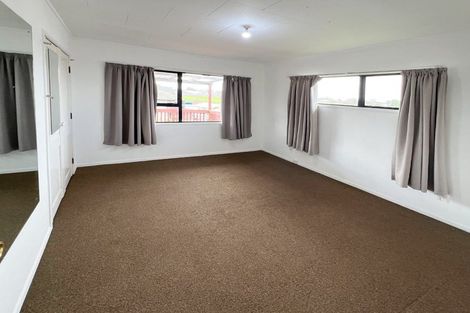Photo of property in 8 Southview Place, Wattle Downs, Auckland, 2102