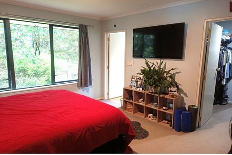 Photo of property in 5b Olwyn Place, Greenhithe, Auckland, 0632