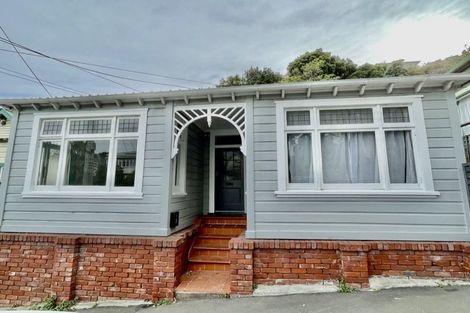 Photo of property in 73 Majoribanks Street, Mount Victoria, Wellington, 6011