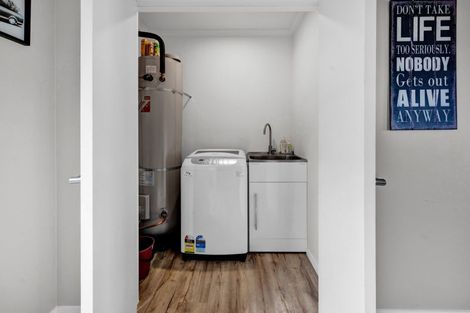 Photo of property in 34 Hickey Place, Opunake, 4616