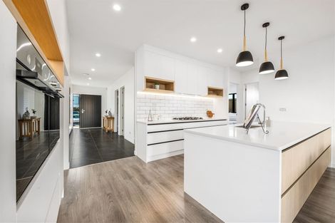 Photo of property in 4 Puruatanga Drive, Flat Bush, Auckland, 2019