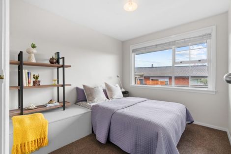 Photo of property in 25 Hillcrest Place, Avonhead, Christchurch, 8042