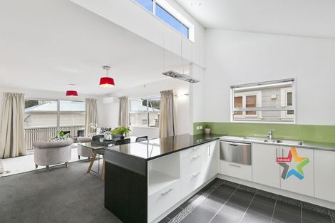 Photo of property in 51a Herald Street, Berhampore, Wellington, 6023