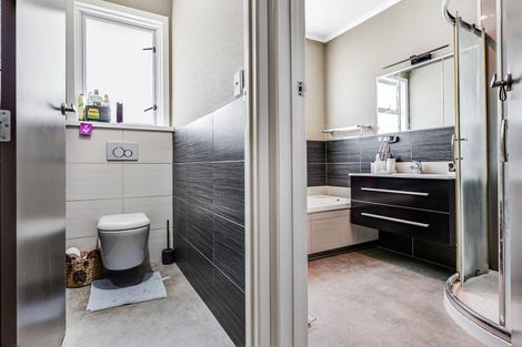 Photo of property in 6 Hilton Road, St Andrews, Hamilton, 3200