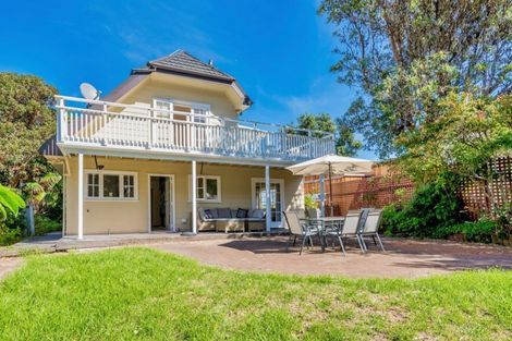 Photo of property in 19 Kainui Road, Raumati South, Paraparaumu, 5032