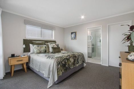 Photo of property in 2 Te Kaka Place, Omokoroa, 3114
