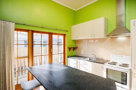 Photo of property in 28 Alexander Street, Awapuni, Palmerston North, 4412