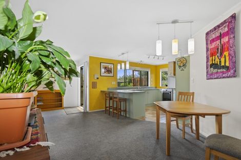 Photo of property in 11 Ashmore Place, Fairy Springs, Rotorua, 3015