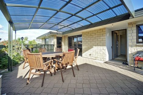 Photo of property in 8 Randell Place, Te Puke, 3119