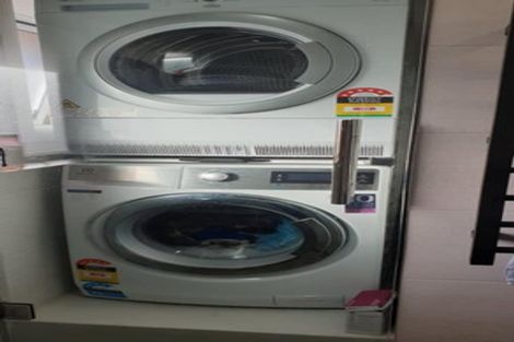 Photo of property in 2/45 Rawhiti Road, One Tree Hill, Auckland, 1061