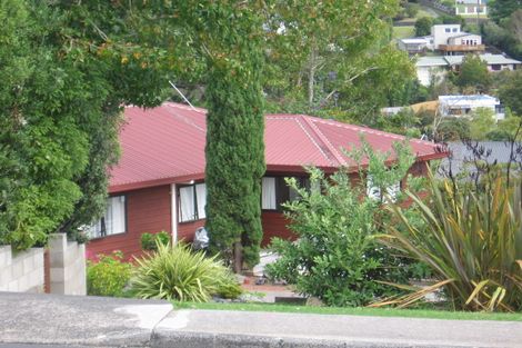 Photo of property in 2/39 Browns Bay Road, Browns Bay, Auckland, 0630