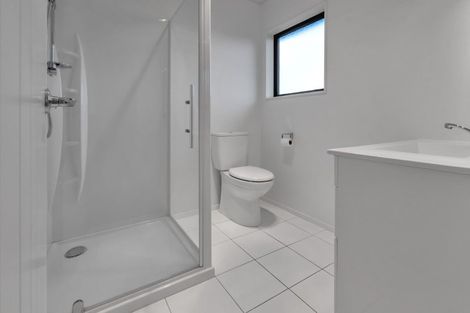 Photo of property in 5 Aarts Place, One Tree Point, 0118