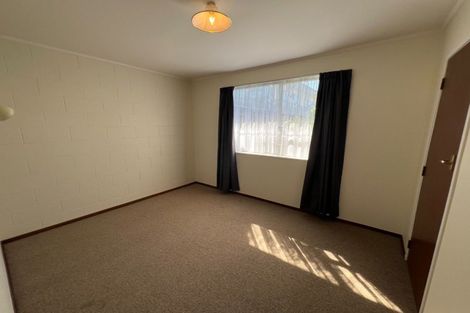 Photo of property in 6 Tiraumea Street, Palmerston North, 4410
