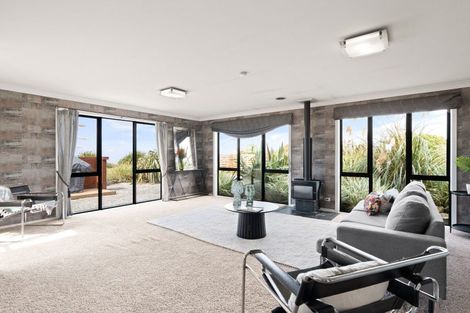 Photo of property in 25 Tunnel Beach Road, Blackhead, Dunedin, 9076
