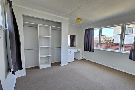 Photo of property in 18 Saint Ronans Avenue, Waterloo, Lower Hutt, 5011