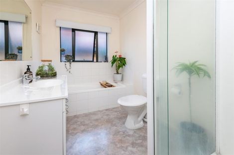 Photo of property in 115b Moore Street, Howick, Auckland, 2014