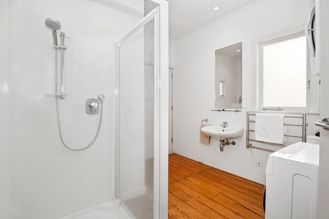 Photo of property in 15a Marine Parade, Mount Maunganui, 3116