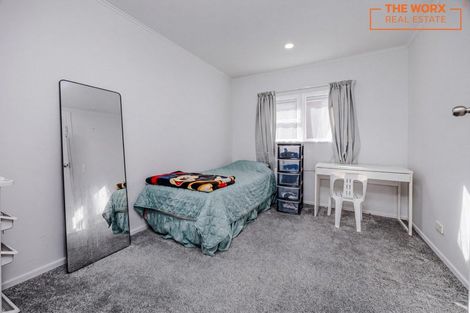 Photo of property in 1/84 Lake Road, Northcote, Auckland, 0627