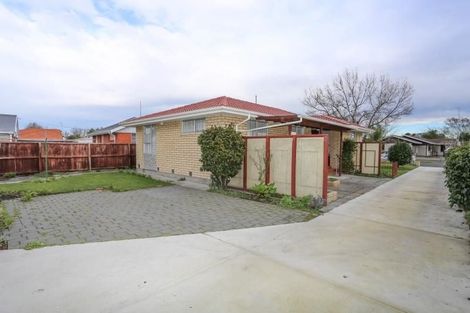 Photo of property in 6 Karnak Crescent, Russley, Christchurch, 8042