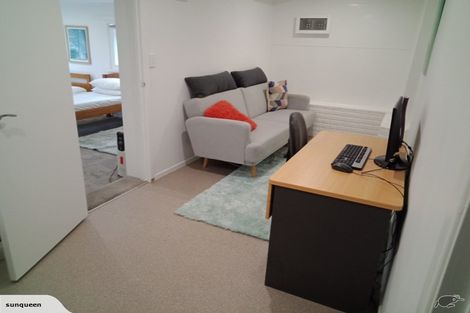 Photo of property in 1/27 Sunnynook Road, Forrest Hill, Auckland, 0620