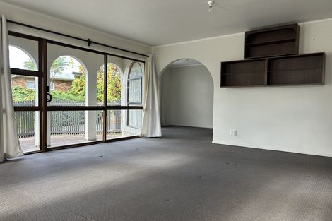 Photo of property in 1/39 Clevedon Road, Papakura, 2110