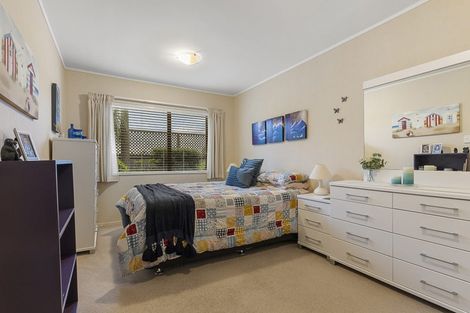 Photo of property in 2/28 Mark Edward Drive, Half Moon Bay, Auckland, 2012