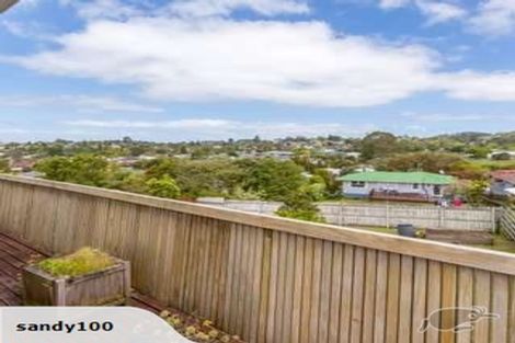 Photo of property in 104 Lantana Road, Green Bay, Auckland, 0604