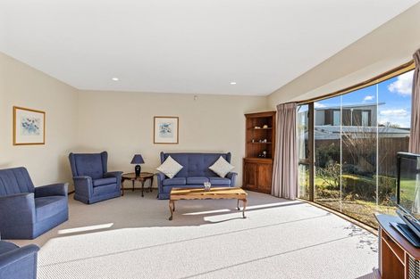 Photo of property in 2/175 Centaurus Road, Saint Martins, Christchurch, 8022