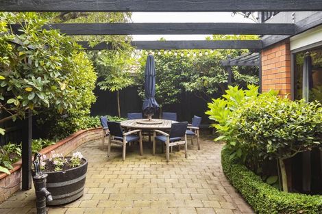 Photo of property in 2/5a Regency Crescent, Redwood, Christchurch, 8051