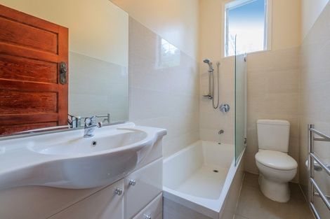 Photo of property in 1/73 Rosedale Road, Pinehill, Auckland, 0632